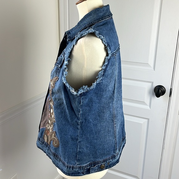 DG2 by Diane Gilman Embroidered Jean Vest - Picture 2 of 13